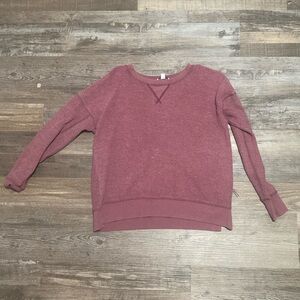 Woman medium American Eagle maroon crew neck sweatshirt